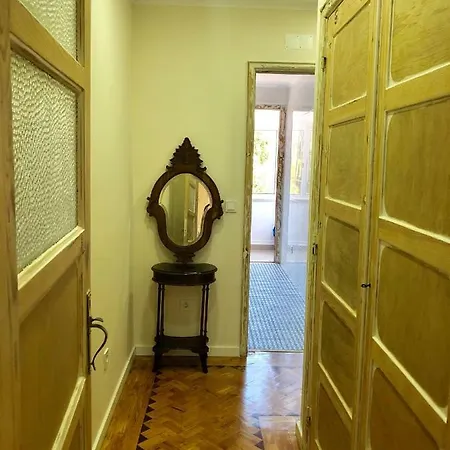 Campolide Nest 71 Apartamento *
